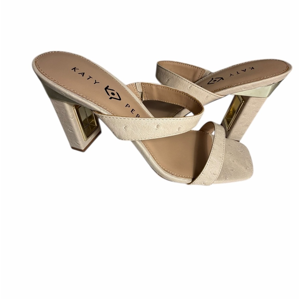 Katy Perry The Hollow Block Heeled Sandals in Beige with Gold Accent Sz 7 - Picture 3 of 11